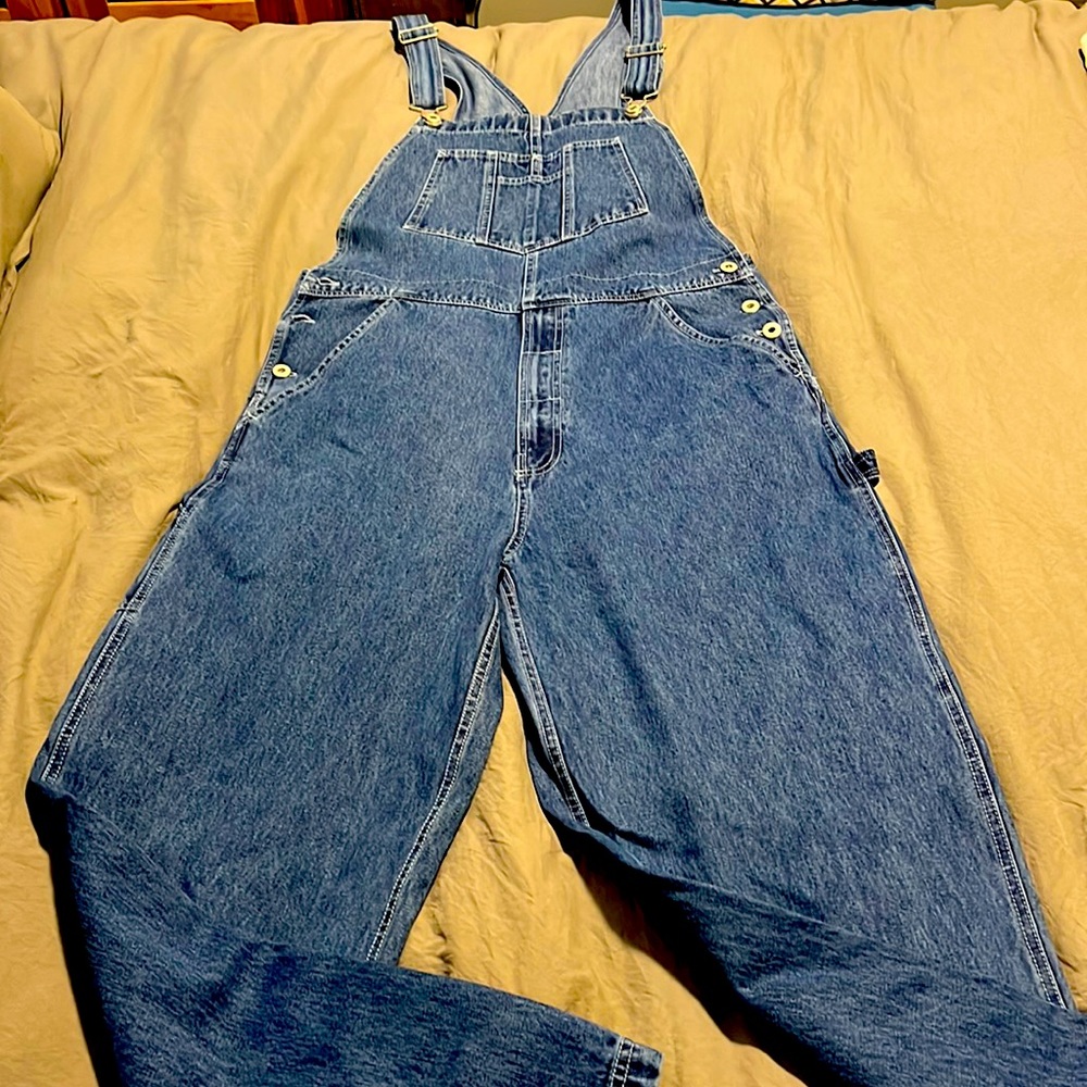 ☀️The Original Arizona Jean Company women’s blue Jean overalls-size medium☀️